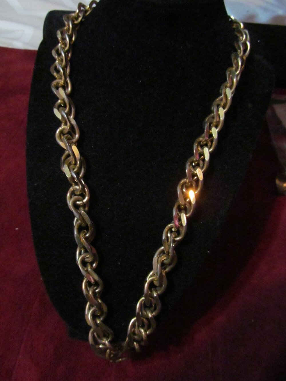 Unisex gold tone chain heavy necklace